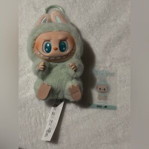 TRENDING: QUQU HAVE A SEAT LABUBU 
AUTHENTIC